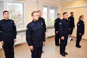 Ślubowanie 7 funkcjonariuszy Komendy Miejskiej Policji w Tarnobrzegu