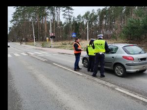 Działania policjantów ruchu drogowego na przejazdach kolejowych &quot; Bezpieczny Przejazd&quot;