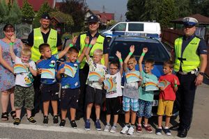 &quot;Bezpieczna droga do szkoły&quot; - działania policjantów przy udziale radia &quot;Leliwa&quot;