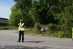 Majowy weekend 2024- policjanci czuwają nad bezpieczeństwem w ruchu drogowym.