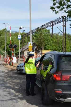 Majowy weekend 2024- policjanci czuwają nad bezpieczeństwem w ruchu drogowym.