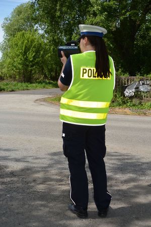 Majowy weekend 2024- policjanci czuwają nad bezpieczeństwem w ruchu drogowym.