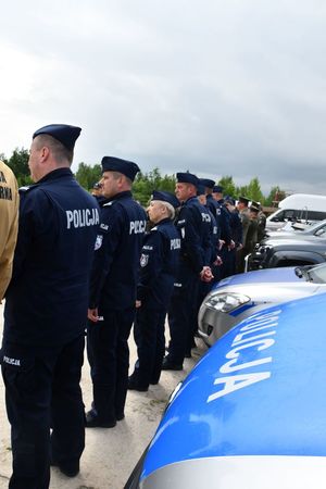 Ćwiczenia służb ratowniczych nad Jeziorem Tarnobrzeskim