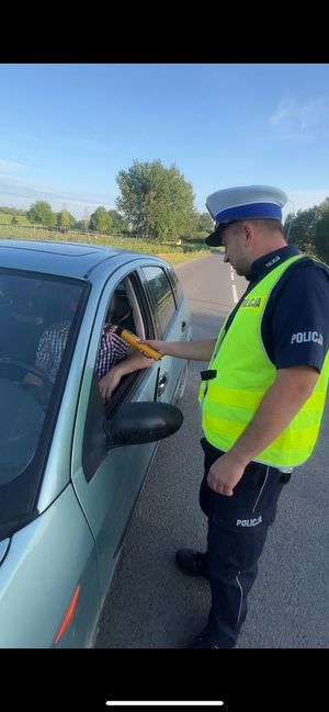 Działania prewencyjne policjantów ruchu drogowego &quot;Trzeźwy poranek&quot;. Akcja prowadzona na terenie Tarnobrzega i Gorzyc.