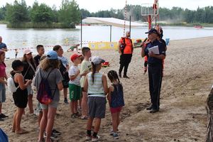 Piknik dla dzieci i młodzieży &quot;Kręci mnie bezpieczeństwo nad wodą&quot;- tym razem nad Zalewem w Gorzycach.