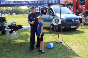 Piknik profilaktyczny z udziałem tarnobrzeskich policjantów.