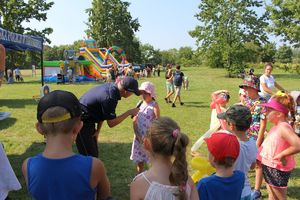 Piknik profilaktyczny z udziałem tarnobrzeskich policjantów.