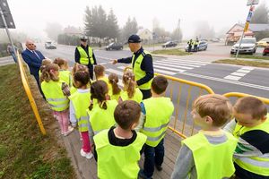 Działania prewencyjno-edukacyjne w Szkole Podstawowej w Stalach &quot;Bezpieczna droga do szkoły&quot;.