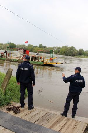 Dzielnicowi monitorują stan rzek na terenie powiatu tarnobrzeskiego