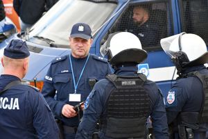 W Tarnobrzegu policjanci zabezpieczali mecz piłki nożnej o Puchar Polski