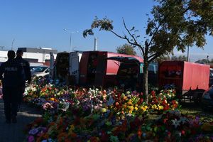 Dzielnicowi z KMP w Tarnobrzegu, na miejskim targowisku, ostrzegali mieszkańców przed kieszonkowcami.