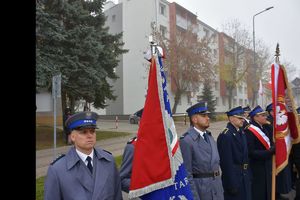 Poczet Sztandarowy Komendy Miejskiej Policji w Tarnobrzegu podczas Święta Niepodległości.