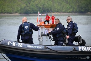 Tarnobrzescy wodniacy nad Jeziorem Solińskim podczas szkolenia