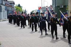 Poczet sztandarowy KMP w Tarnobrzegu, podczas Święta Konstytucji 3 Maja - Plac Bartosza Głowackiego w Tarnobrzegu.