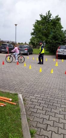 Dzielnicowi przeprowadzili egzaminy na kartę rowerową