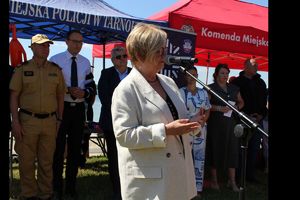 Wielka impreza nad Jeziorem Tarnobrzeskim - &quot;Kręci mnie bezpieczeństwo w lecie&quot;- Wojewoda Podkarpacka Teresa Kubas - Hul