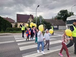 Dzielnicowi z Komisariatu Policji w Gorzycach wspólnie z profilaktykami społecznymi tarnobrzeskiej komendy pomagają w przygotowaniu pierwszoklasistów, do świadomego i odpowiedzialnego korzystania z dróg uczestnicząc w licznych spotkaniach w szkołach. Akcja „Bezpieczna droga do szkoły” to potrzeba uczenia dzieci ostrożności na drodze.