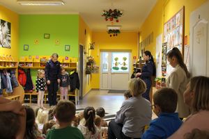 Spotkanie policjantek z  Komendy Miejskiej Policji w Tarnobrzegu z przedszkolakami z Przedszkola Integracyjnego w Tarnobrzegu.