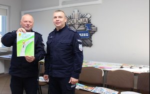 Rozstrzygnięcie konkursu plastycznego &quot;Bezpieczne Wakacje 2025&quot; w Komendzie Miejskiej Policji w Tarnobrzegu.