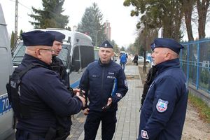 Policjanci zabezpieczali mecz piłki nożnej Stal Gorzyce – Czarni Jasło