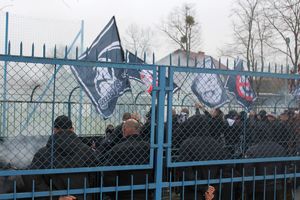 Policjanci zabezpieczali mecz piłki nożnej Stal Gorzyce – Czarni Jasło