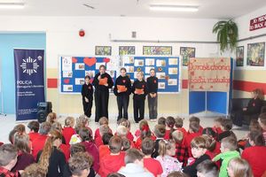 Stop Przemocy - tarnobrzescy policjanci z uczniami ze Skopania włączyli się kamapnię