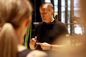 W ramach obchodów 100. obecności kobiet w Policji, tarnobrzescy policjanci zorganizowali specjalistyczne zajęcia z samoobrony. Celem zajęć było podnoszenie poczucia bezpieczeństwa u kobiet, rozwijanie praktycznych umiejętności, wzmacnianie kompetencji oraz wymiana doświadczeń.