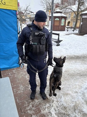 policjanci na WOŚP